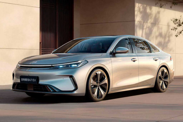 Для седана Geely Galaxy A7 стала доступна чисто электрическая EV-версия