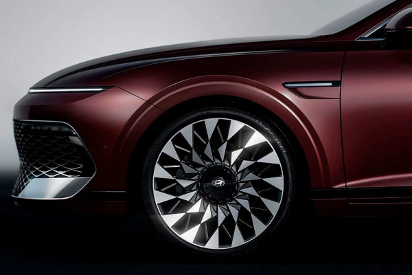 Компания Hyundai рассекретила обновленный седан Grandeur