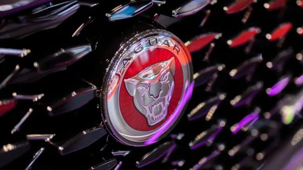 Электромобиль будущего от Jaguar с парковкой &laquo;подальше от дома&raquo;: риск пожара не устранён