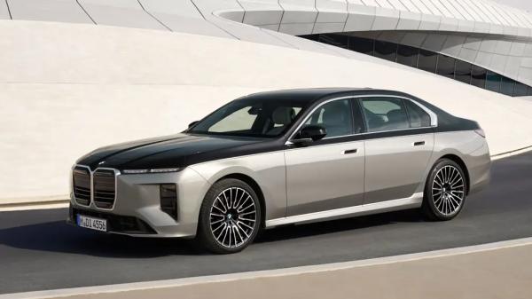 Новый король автобанов: BMW представила 7-Series будущего