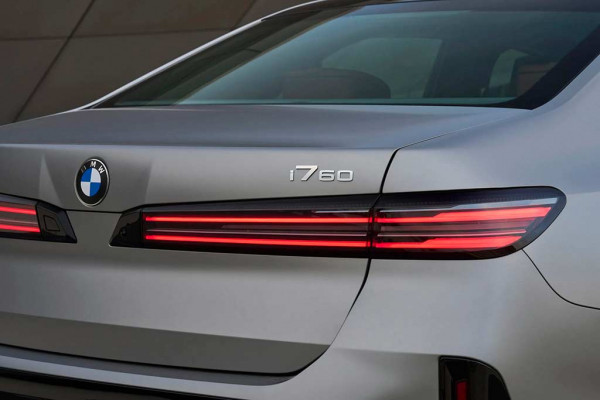 Обновленный BMW 7-Series (G70): самый комплексный рестайлинг в истории БМВ