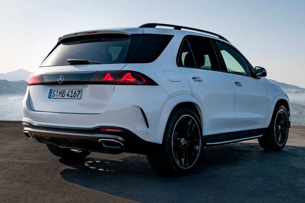 Mercedes-Benz GLE 2027 примерил свежий фирменный дизайн и получил новый V8 Mercedes-Benz GLE 2027 примерил свежий фирменный дизайн и получил новый V8