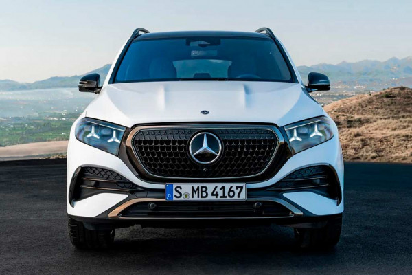 Mercedes-Benz GLE 2027 примерил свежий фирменный дизайн и получил новый V8 Mercedes-Benz GLE 2027 примерил свежий фирменный дизайн и получил новый V8