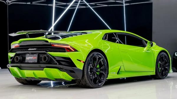 Этот Lamborghini выглядит дороже, чем стоит: Huracan Evo RWD продают заметно дешевле Temerario
