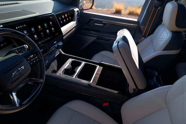 Рассекречен Chevrolet Silverado пятого поколения: пикап получит новые двигатели V8 Рассекречен Chevrolet Silverado пятого поколения: пикап получит новые двигатели V8