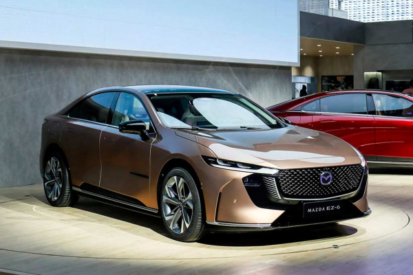 В Китае представили новый лифтбек Mazda EZ-6: будет электрическая версия и гибрид