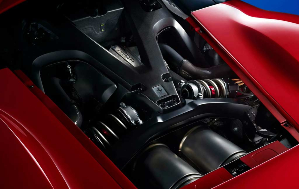 Гибридный гиперкар Ferrari F80 стал самым мощным дорожным автомобилем марки