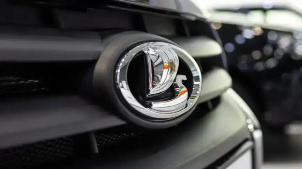 АвтоВАЗ начал тестировать новый кроссовер на базе &laquo;Весты&raquo;