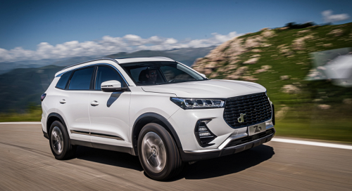 Европейская смесь Chery Tiggo 8 и Chery Tiggo 7 Pro за огромные 42 000 евро. Представлен семиместный гибридный кроссовер DR 7.0 Европейская смесь Chery Tiggo 8 и Chery Tiggo 7 Pro за огромные 42 000 евро. Представлен семиместный гибридный кроссовер DR 7.0