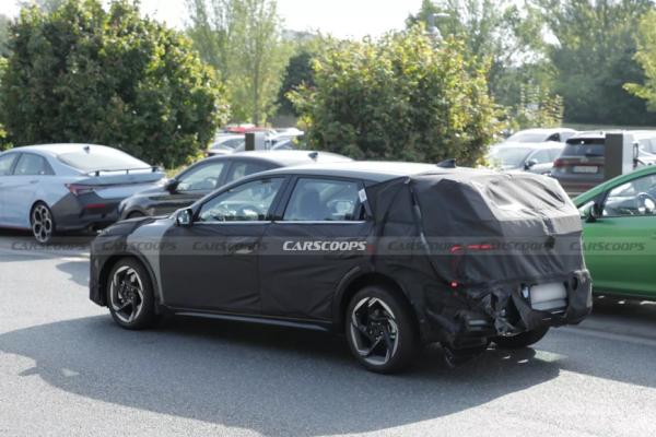 Прототип хэтчбека Kia K4 попал в аварию