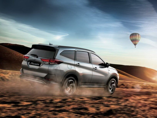 Столичный дилер привез крутой 7-местный кроссовер Toyota Rush 